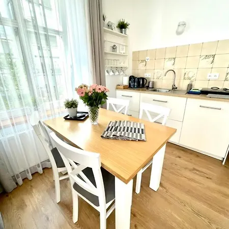 Fiszer 1 & 2 Apartment